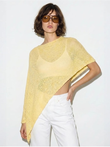 Mantellina di Bianco Lucci in giallo