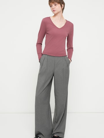 VERO MODA Zvonové kalhoty Kalhoty se sklady v pase 'VMHailey' – šedá
