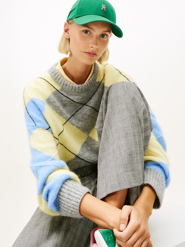 Pulover de la TOMMY HILFIGER pe gri