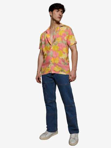 Campus Sutra - Ajuste confortable Camisa 'Jayce' en Mezcla de colores