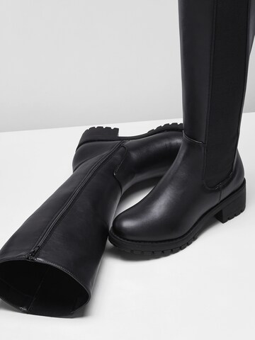 bonprix Stiefel in Schwarz