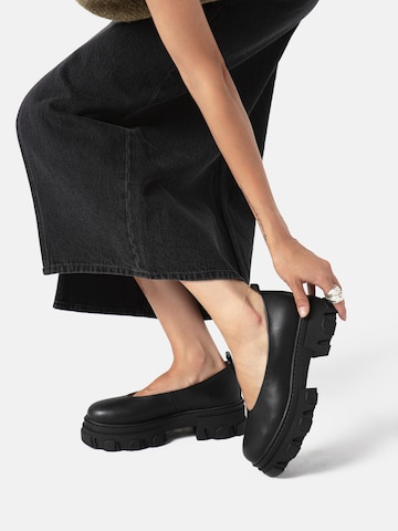 L37 HANDMADE SHOES Mokassin 'Straight Up' i sort