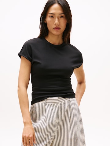TOMMY HILFIGER Majica | črna barva: sprednja stran