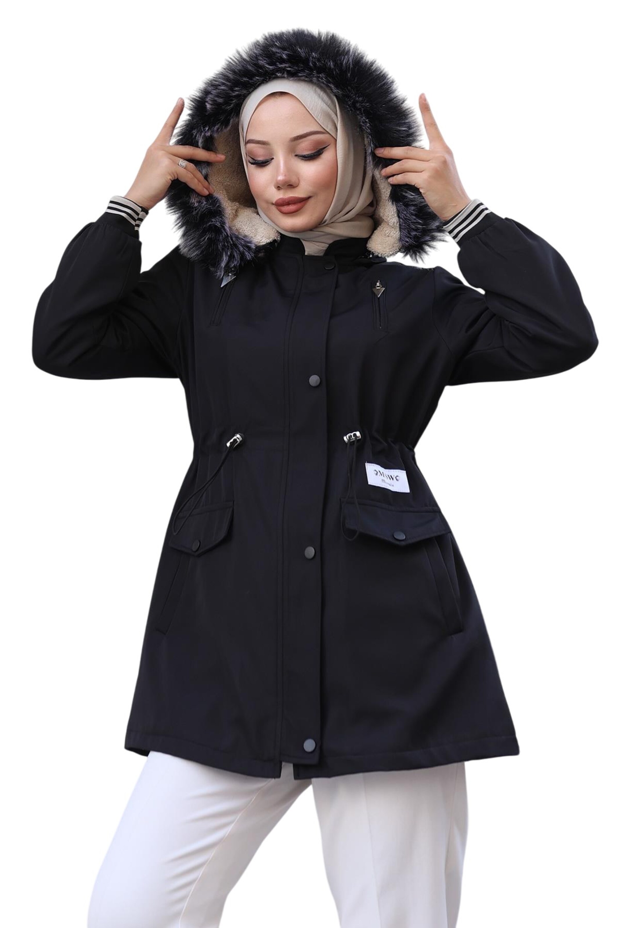 MODAMIHRAM Winterparka in Zwart: voorkant