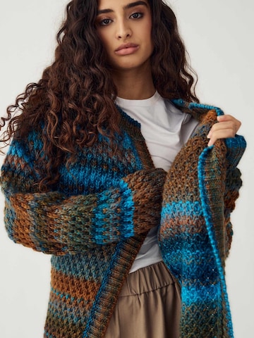 Cardigan ' Gio ' Noella en bleu