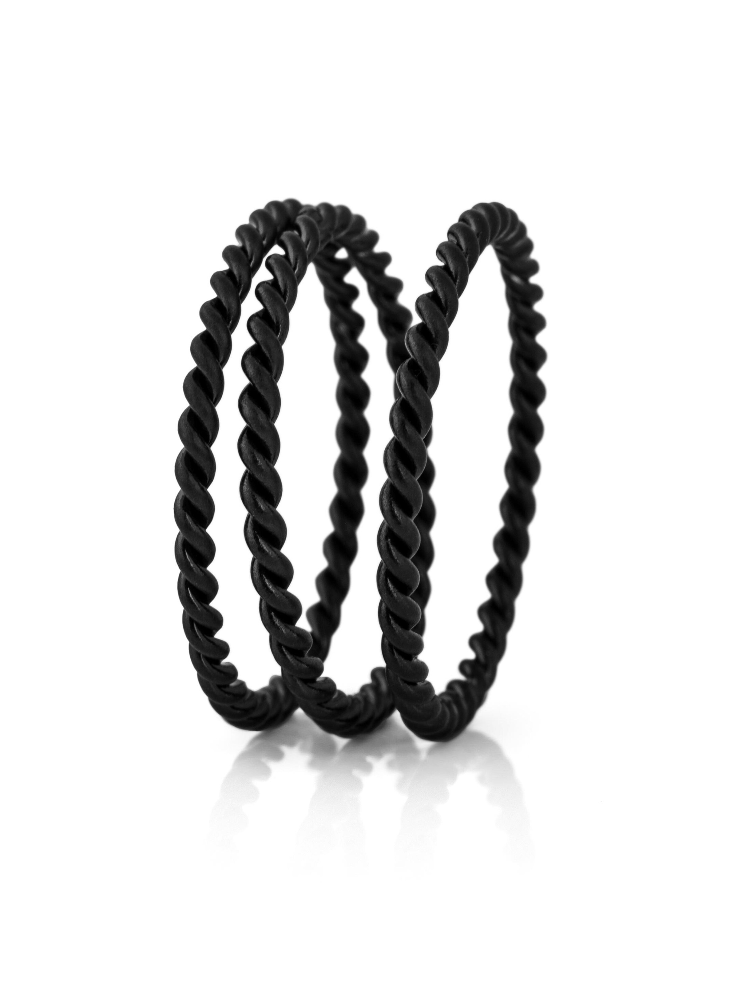 Akitsune Ring 'Mare' in Black