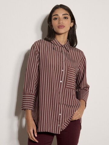 Apricot Oversized Stripe Shirt ' ' in Rot: Vorderseite
