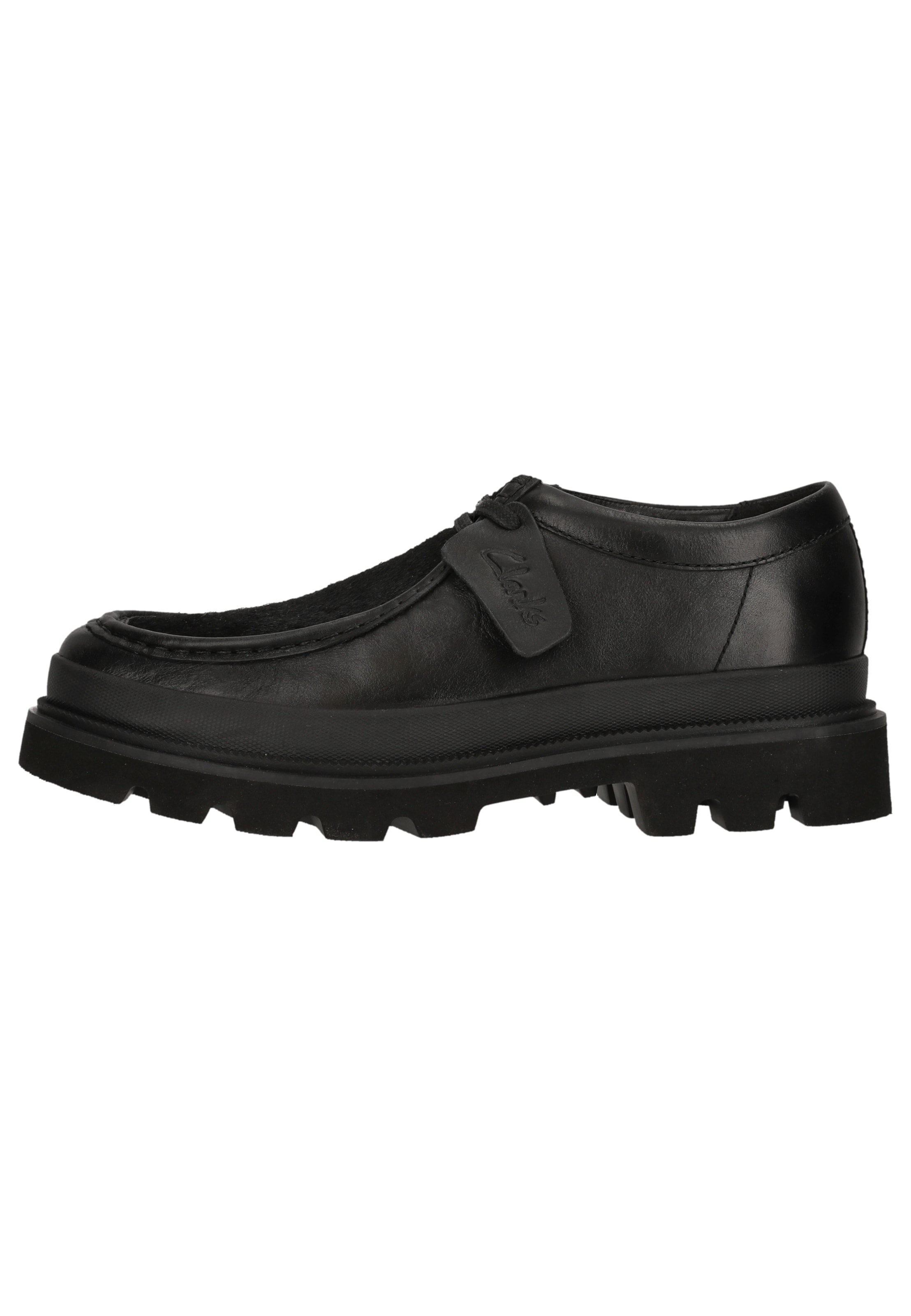 CLARKS Lace-up shoe in Black: front