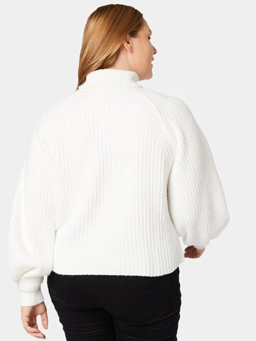 Missguided Plus Sweater in White