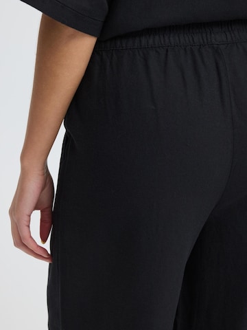 Oxmo Loose fit Trousers ' OXNInna Linen Mix ' in Black