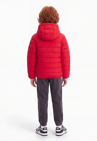 Veste mi-saison Jordan en rouge