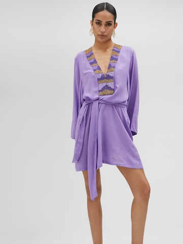 Lola Casademunt - Vestido ' ' en lila: frente