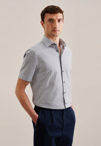 Coupe regular Chemise business SEIDENSTICKER en gris : devant