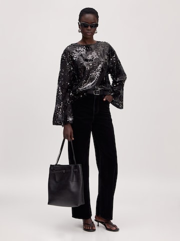 juoda EDITED Marškinėliai 'Xavia'