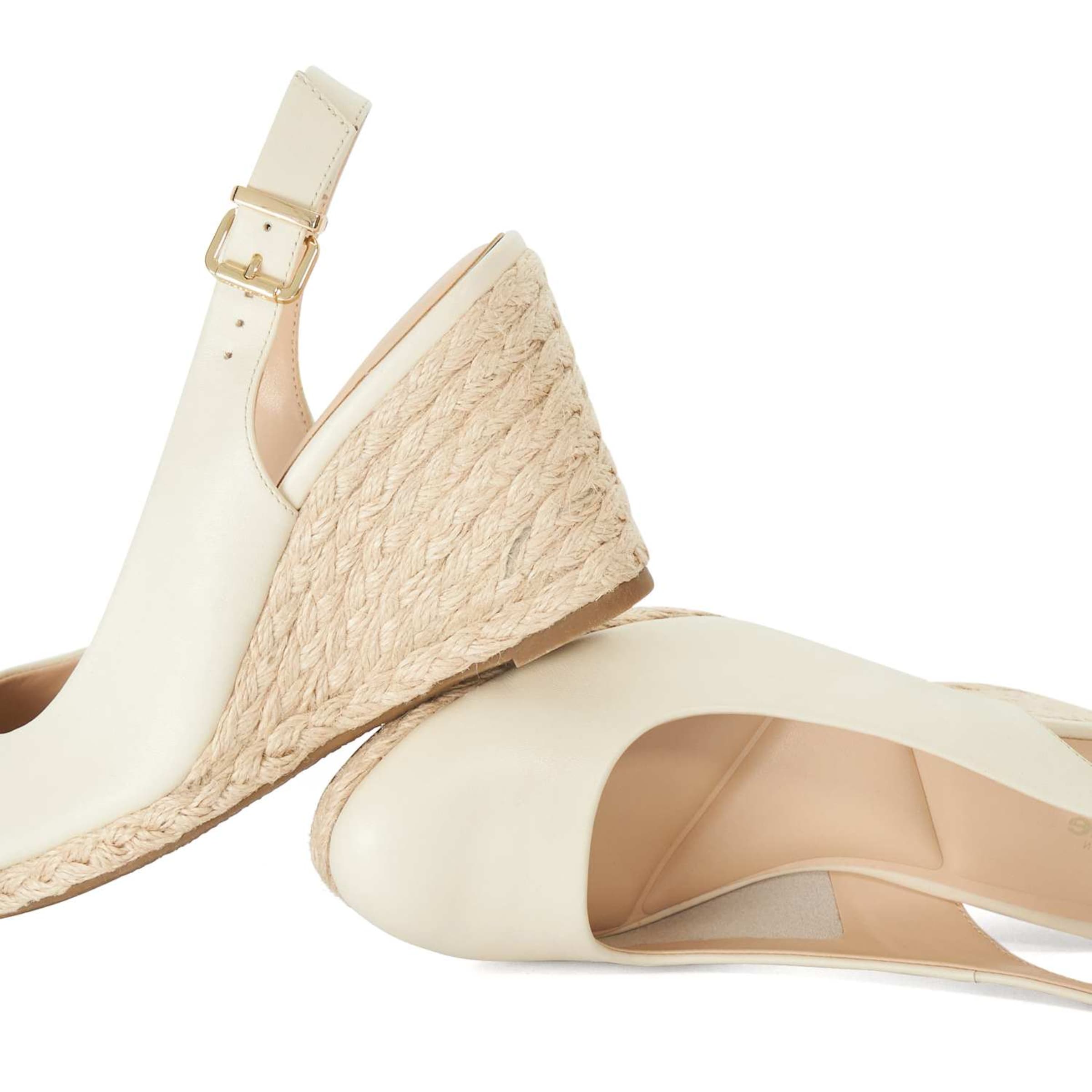 Dune LONDON Slingpumps 'Capable' in Beige
