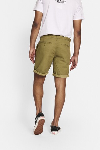 Redefined Rebel Regular Shorts 'Spring' in Grün