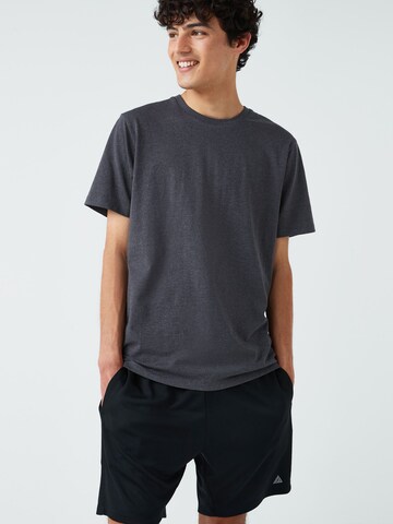 T-Shirt 'Essential' Next en gris : devant