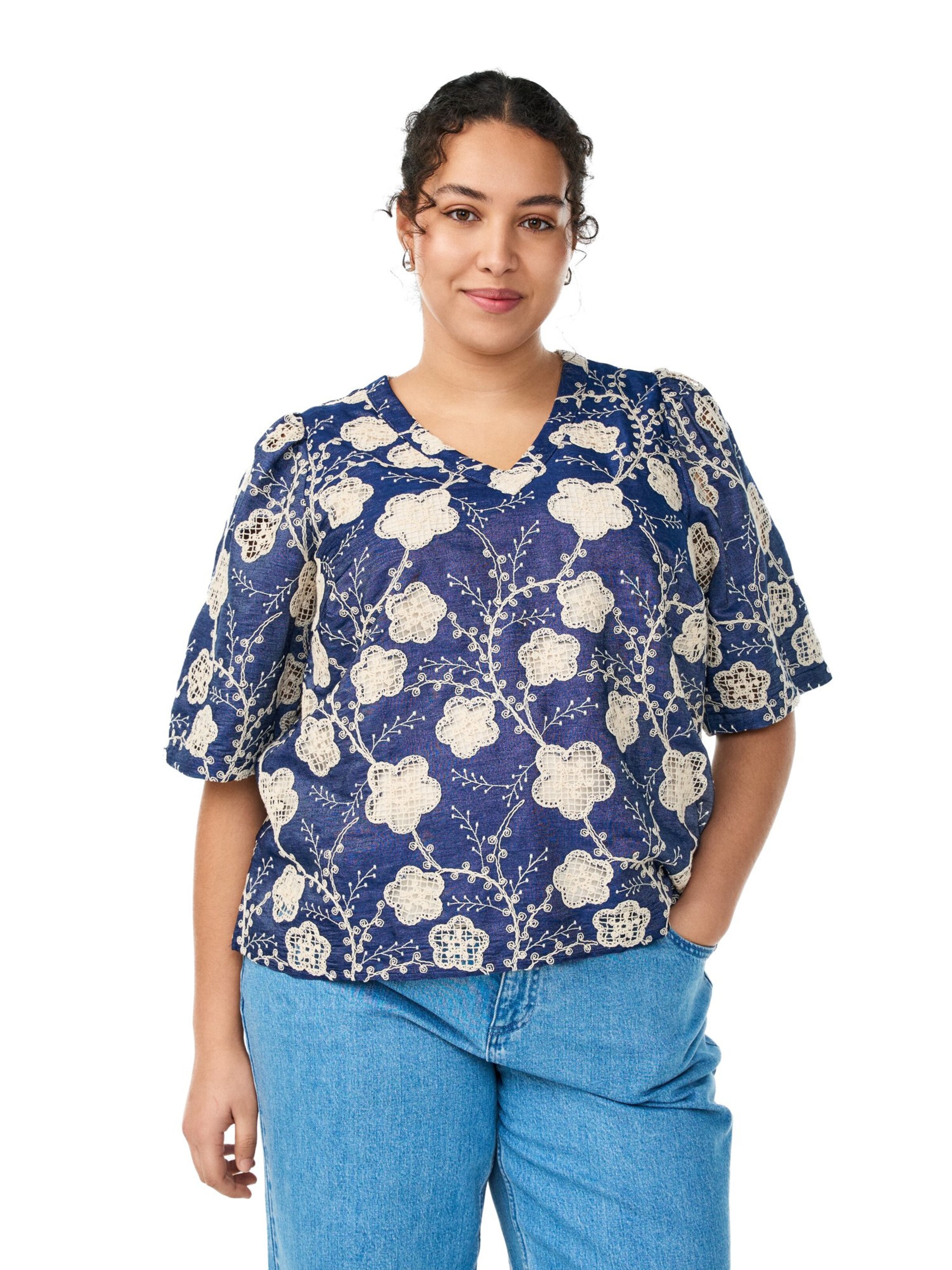 Camicia da donna 'Mlaniva' di Zizzi in blu: frontale