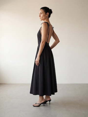 ARMIE Dress 'The Heidi' in Black