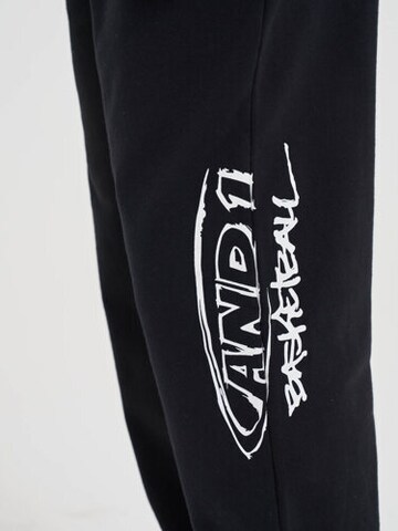 Effilé Pantalon AND1 en noir