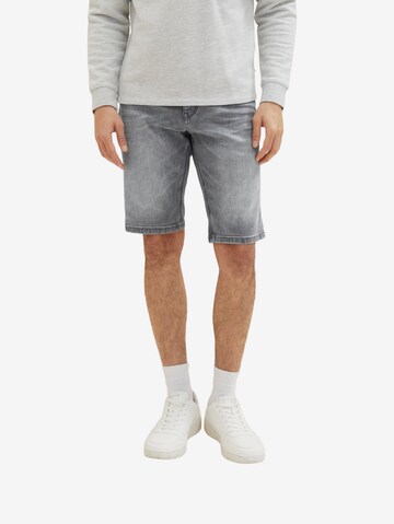 TOM TAILOR Regular Shorts 'Josh' in Grau: predná strana