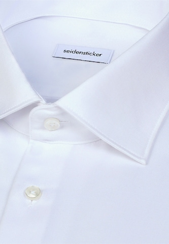 Coupe regular Chemise business SEIDENSTICKER en blanc