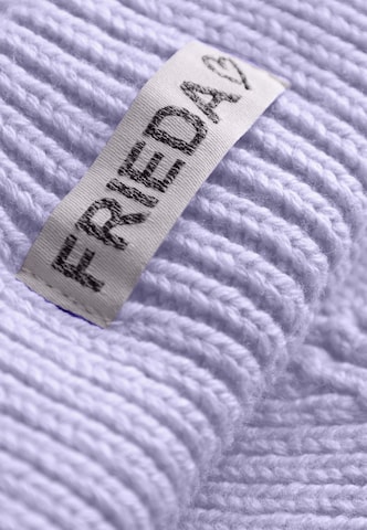 Frieda & Freddies NY Beanie in Purple