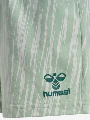 Hummel Regular Hose in Grün