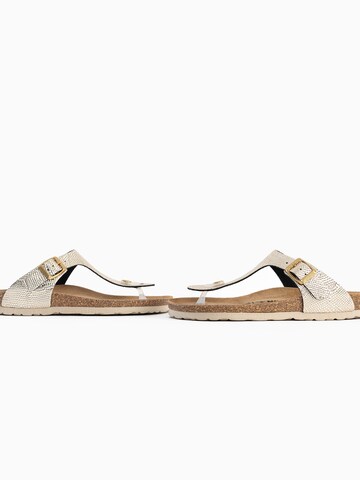 Bayton T-bar sandals 'Mercure' in Gold