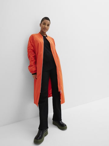 bonprix Mantel in Orange: Vorderseite