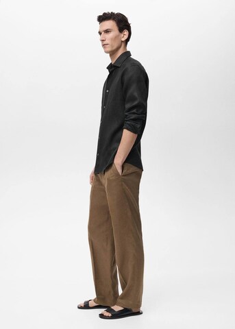 MANGO MAN Regular fit Button Up Shirt 'Parrot' in Black