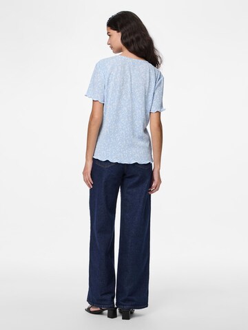 Maglietta 'PCFlora' di PIECES in blu