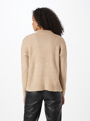 ABOUT YOU Pullover 'Kora' in Braun