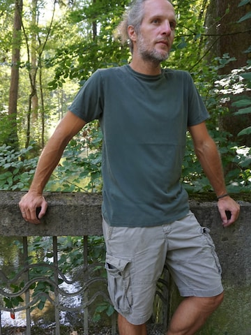 Life-Tree Shirt 'Organic Basic Washed Green' in Green