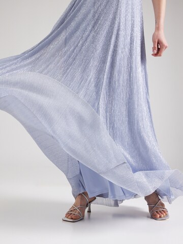 Rochie de seară de la Vera Mont pe albastru