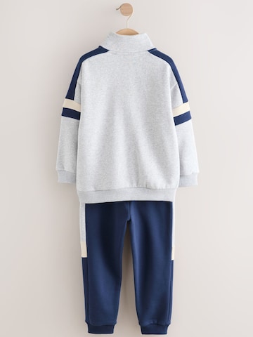 Set Next en gris