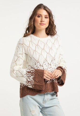 IZIA Sweater in White: front