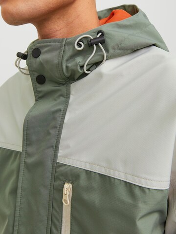 Veste fonctionnelle 'Hike' JACK & JONES en vert