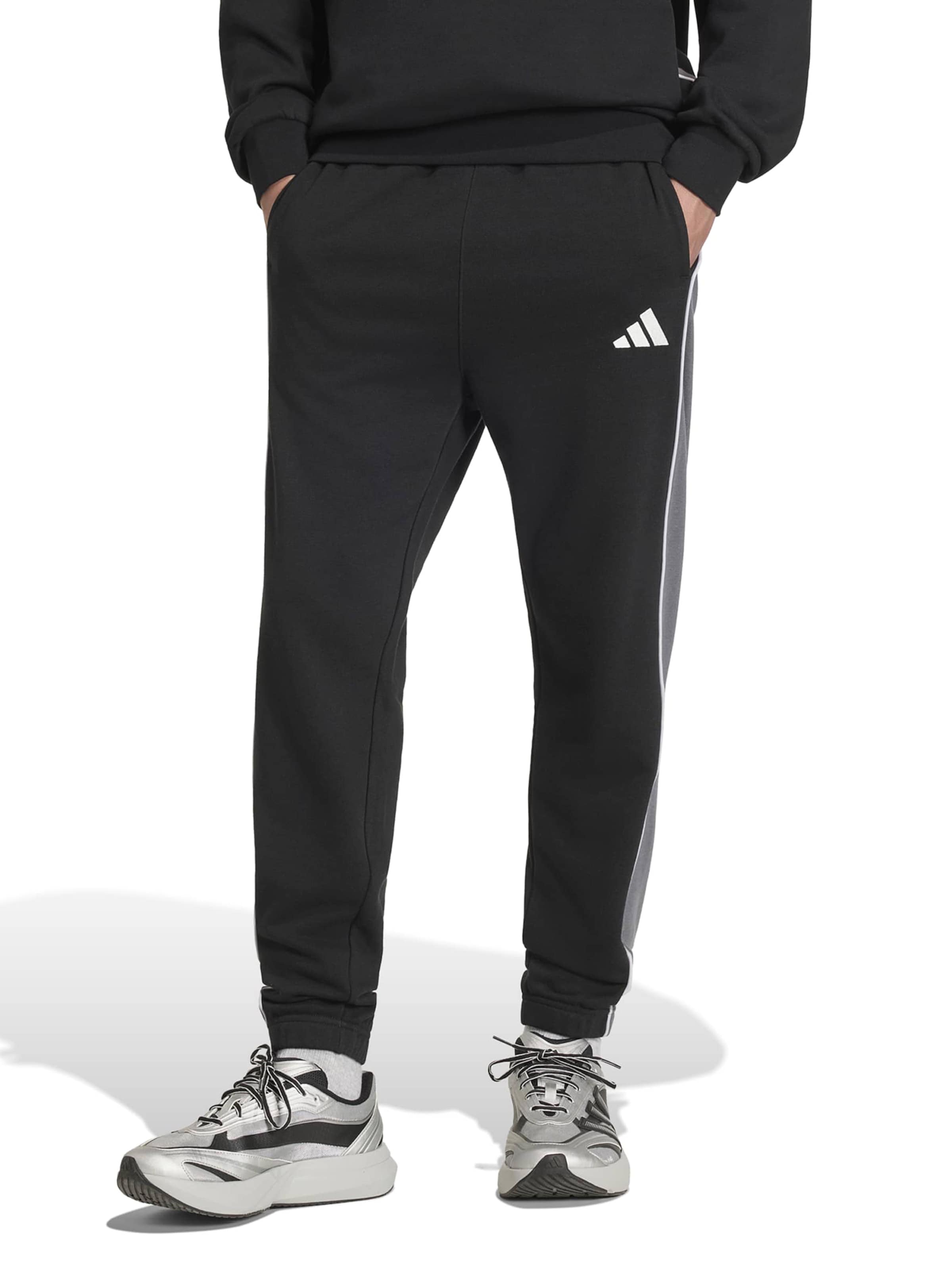 ADIDAS SPORTSWEAR Дънки Tapered Leg Спортен панталон в черно: отпред