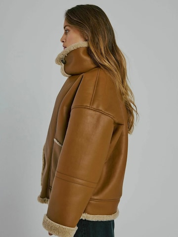 Veste mi-saison 'Hanny' NORR en marron