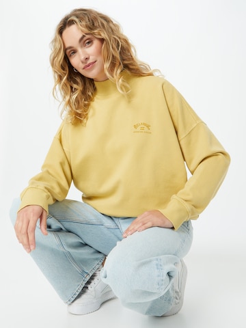 BILLABONG Sweatshirt in Yellow