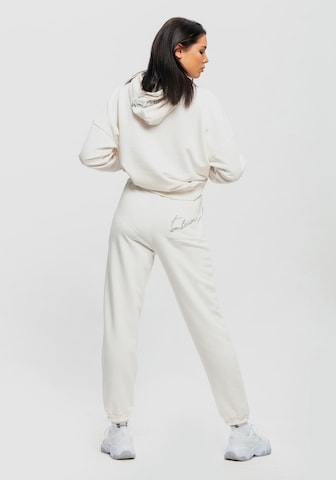 Tom Barron Sports Suit in White