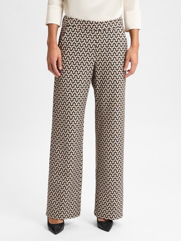 MAC Flared Pleat-front trousers 'Chiara' in Brown: front
