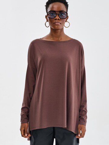 Blue Shadow Blouse in Brown: front