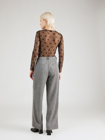 Wide Leg Pantalon 'ALISA' VERO MODA en gris