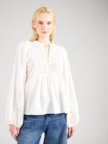 VILA Blouse in White: front