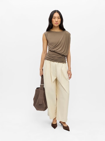 Top di OBJECT in marrone