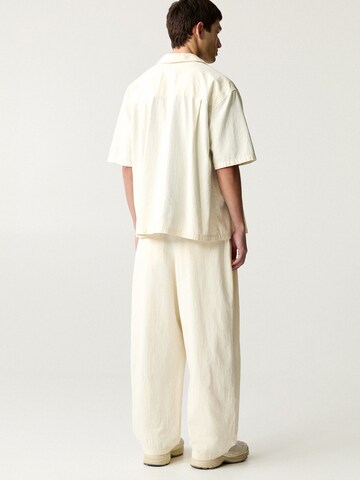Pull&Bear Baggy Pleat-front trousers in White