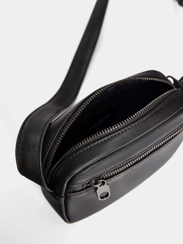 Pull&Bear Tasche in Schwarz