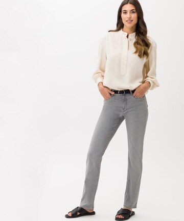 BRAX Slimfit Jeans 'Mary' in Grijs: voorkant